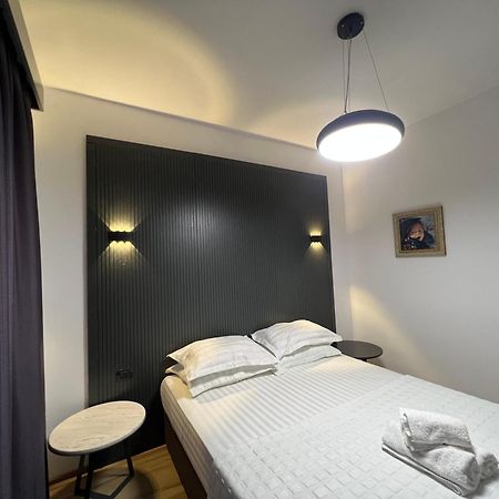 Tirana Lux Apartments ภายนอก รูปภาพ