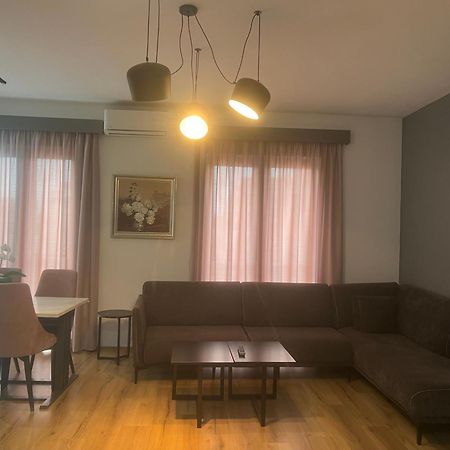Tirana Lux Apartments ภายนอก รูปภาพ