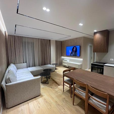 Tirana Lux Apartments ภายนอก รูปภาพ