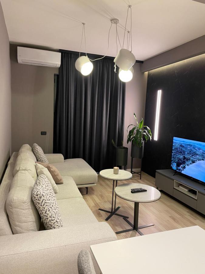 Tirana Lux Apartments ภายนอก รูปภาพ
