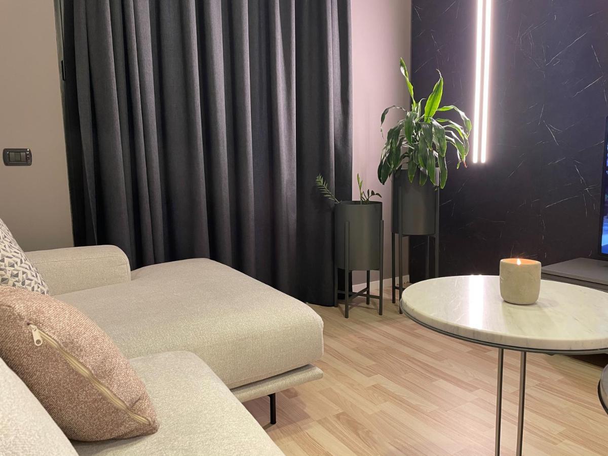 Tirana Lux Apartments ภายนอก รูปภาพ
