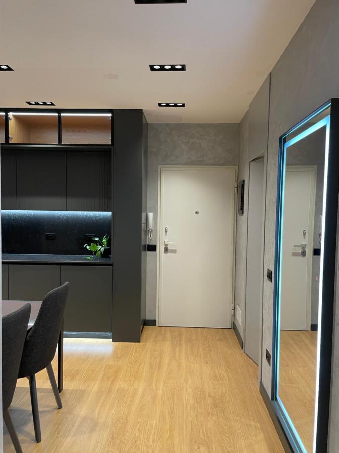 Tirana Lux Apartments ภายนอก รูปภาพ