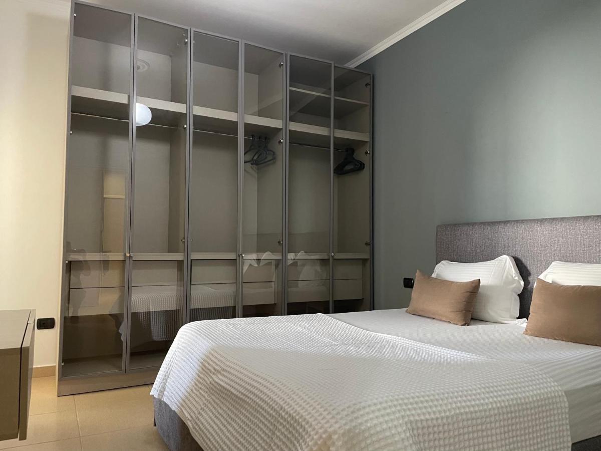 Tirana Lux Apartments ภายนอก รูปภาพ