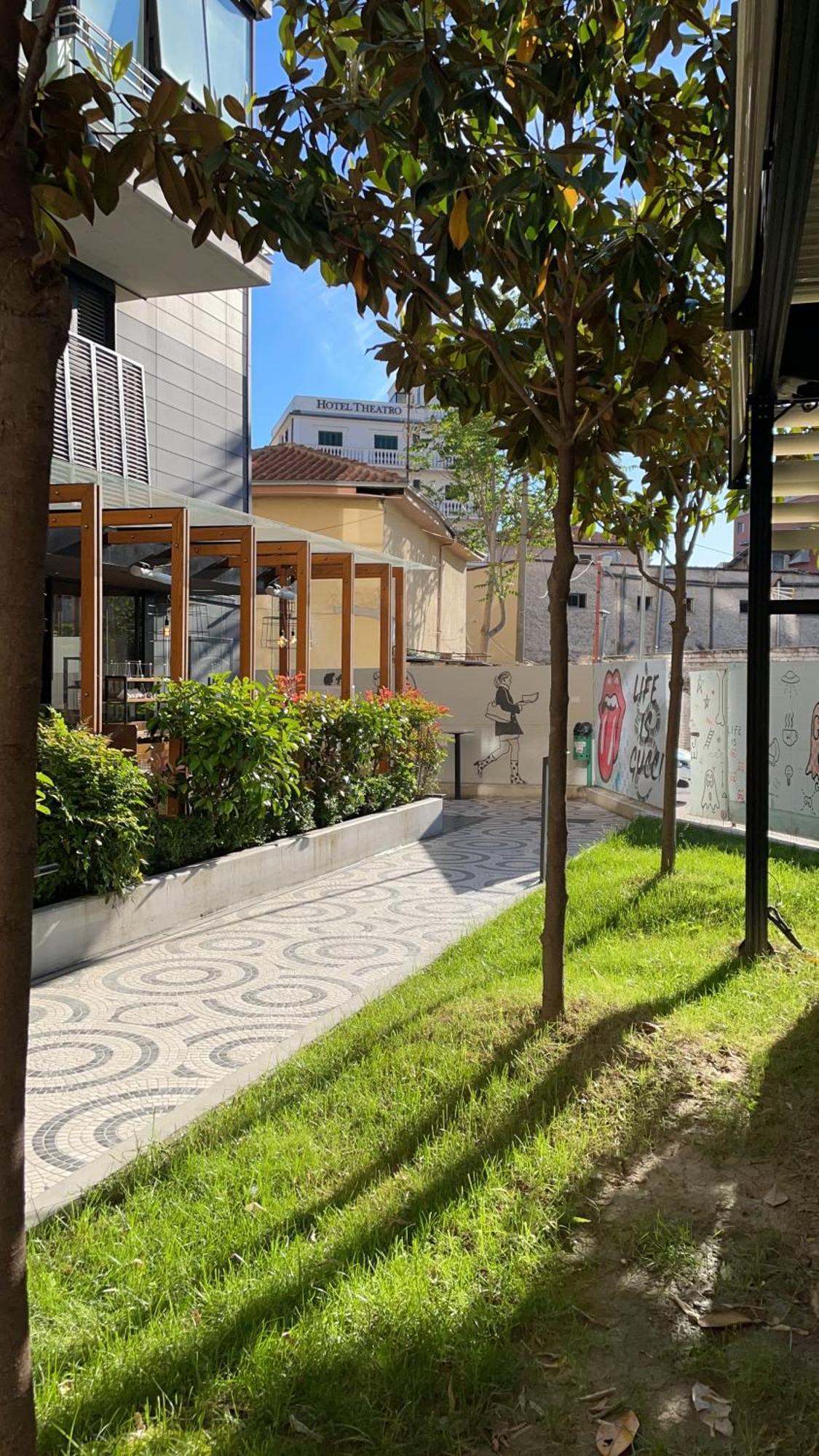Tirana Lux Apartments ภายนอก รูปภาพ