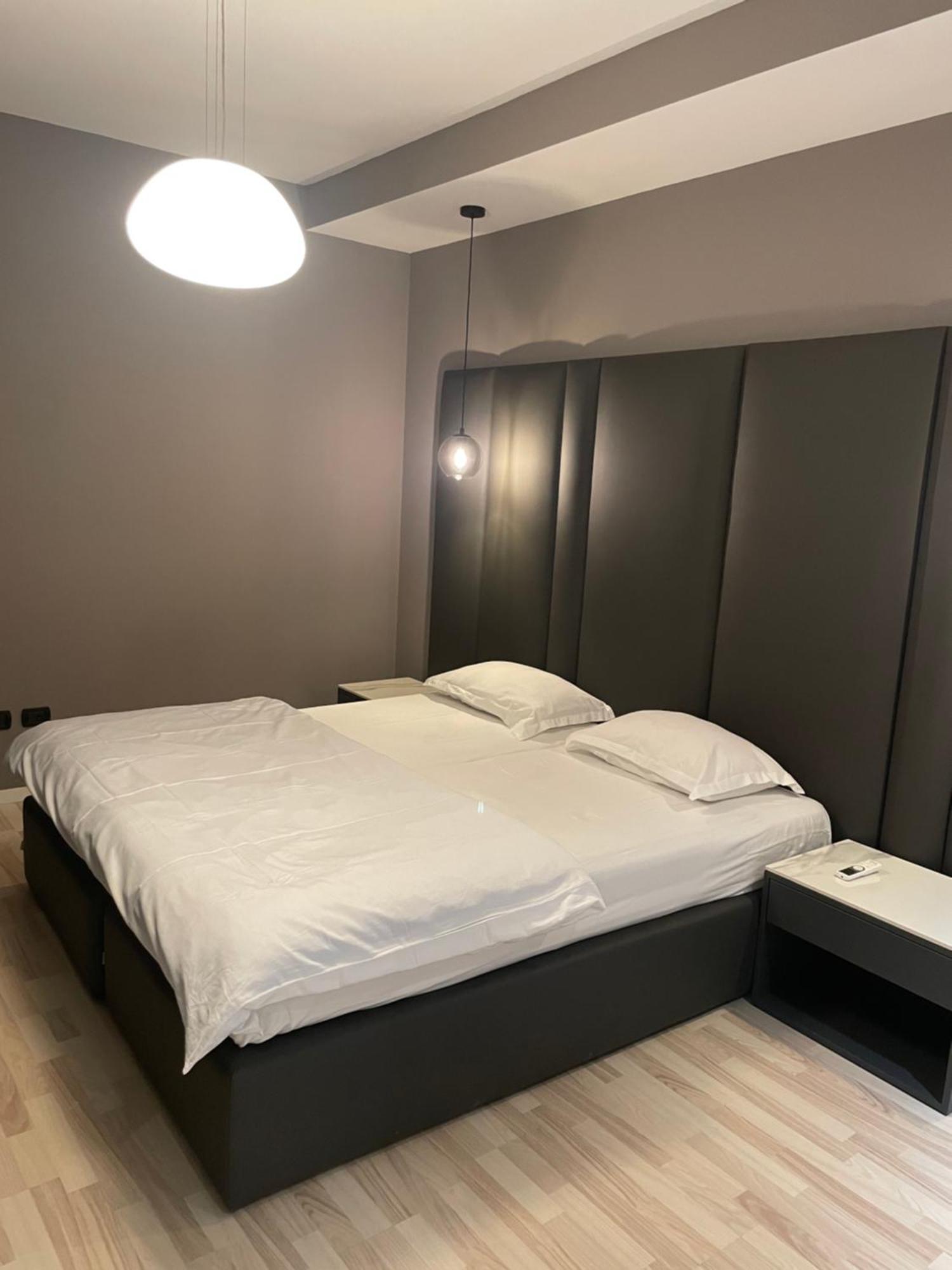 Tirana Lux Apartments ภายนอก รูปภาพ