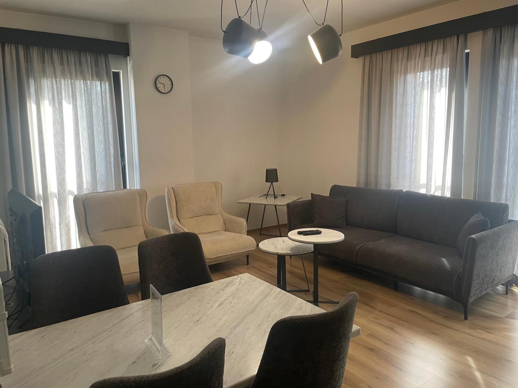 Tirana Lux Apartments ภายนอก รูปภาพ