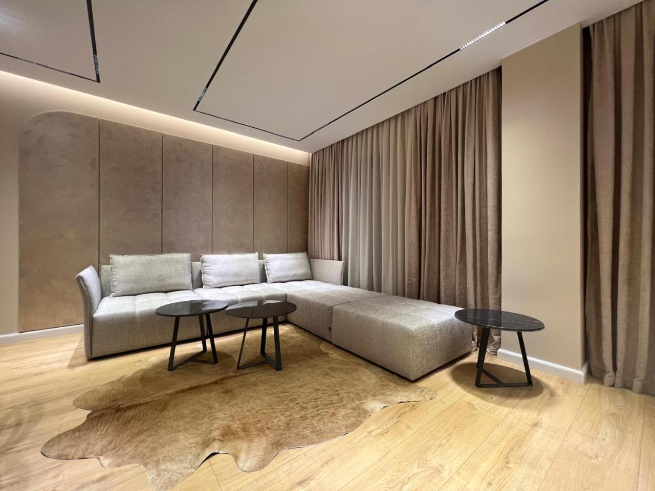 Tirana Lux Apartments ภายนอก รูปภาพ