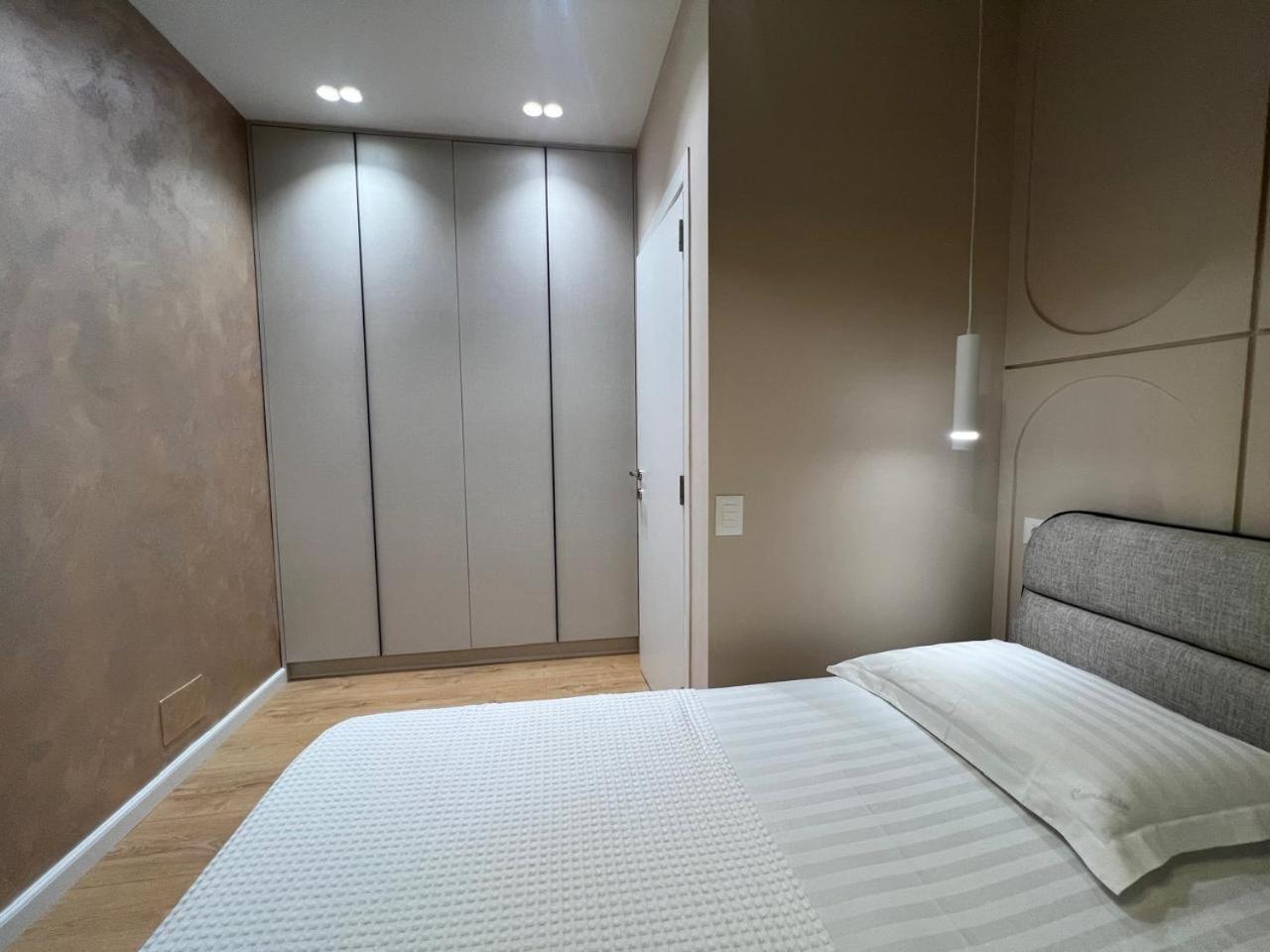 Tirana Lux Apartments ภายนอก รูปภาพ