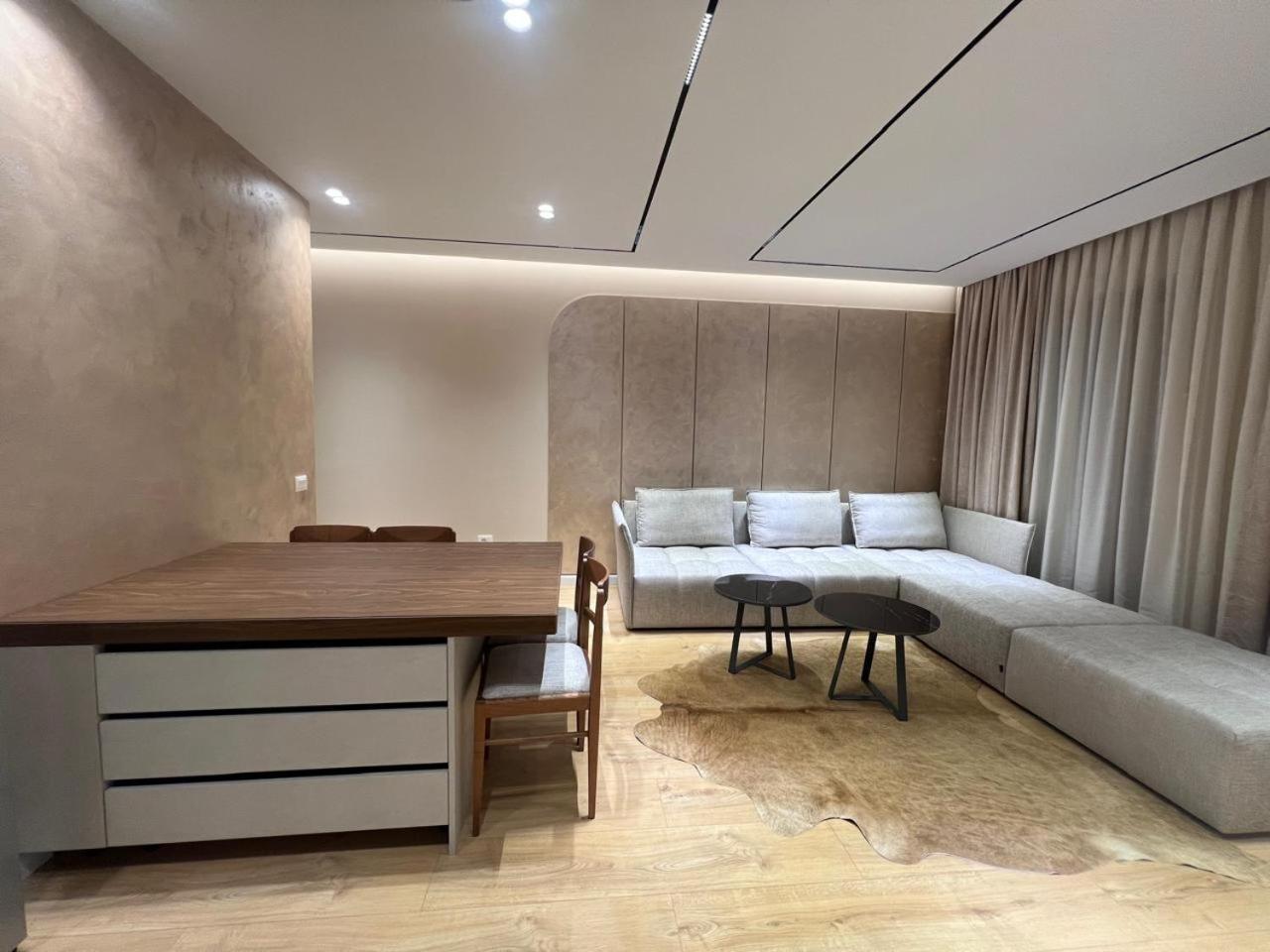 Tirana Lux Apartments ภายนอก รูปภาพ